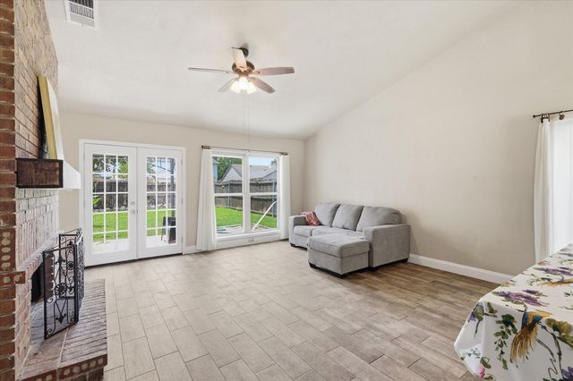 4132 Driscoll Drive, The Colony, TX 75056