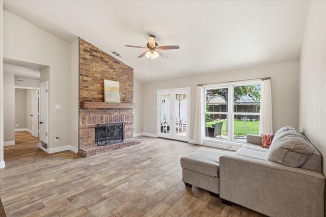 4132 Driscoll Drive, The Colony, TX 75056
