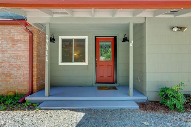 17911 Oak Way, Grass Valley, CA 95945
