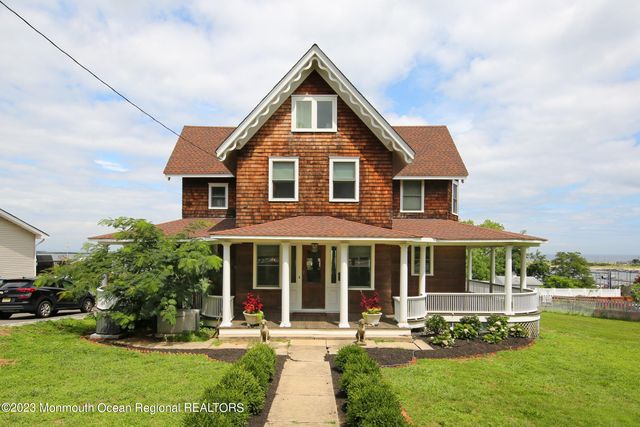 52 Navesink Avenue, Highlands, NJ 07732