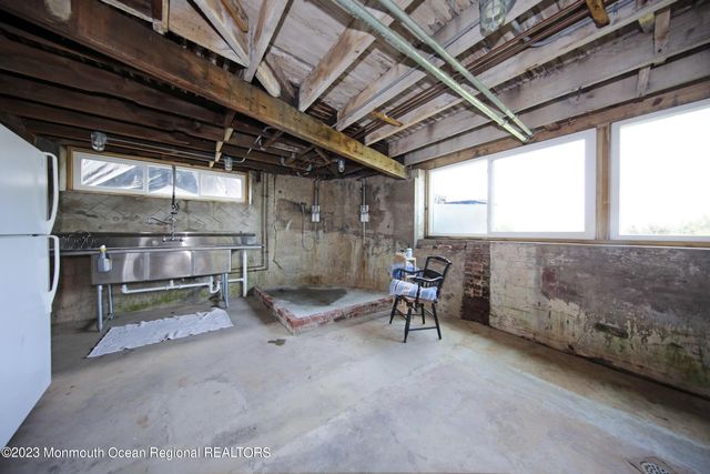 52 Navesink Avenue, Highlands, NJ 07732