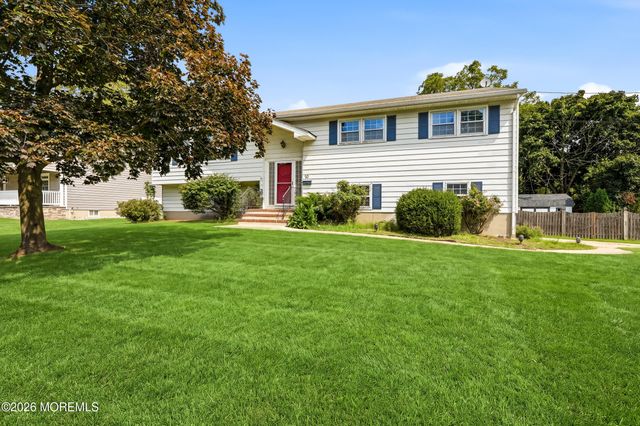 20 Whitehall Circle, Oceanport, NJ 07757