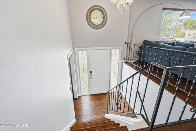 20 Whitehall Circle, Oceanport, NJ 07757