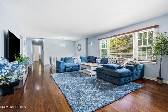 20 Whitehall Circle, Oceanport, NJ 07757