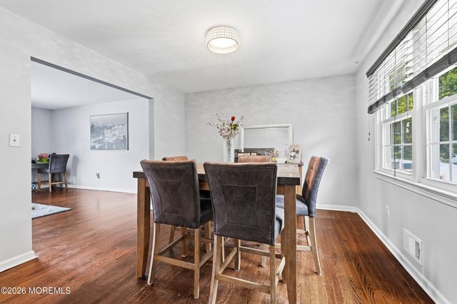 20 Whitehall Circle, Oceanport, NJ 07757