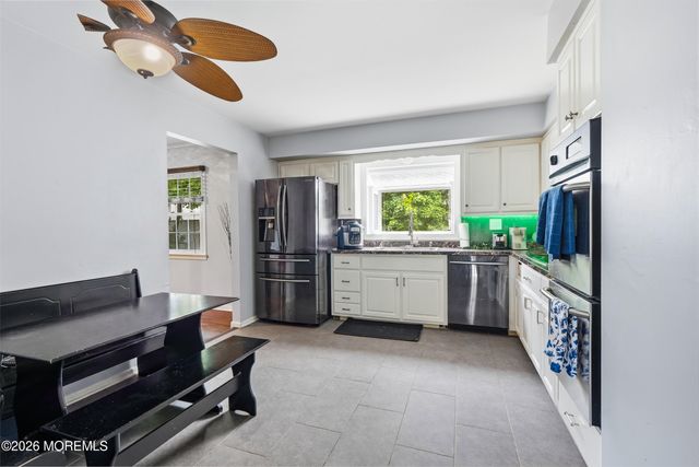 20 Whitehall Circle, Oceanport, NJ 07757