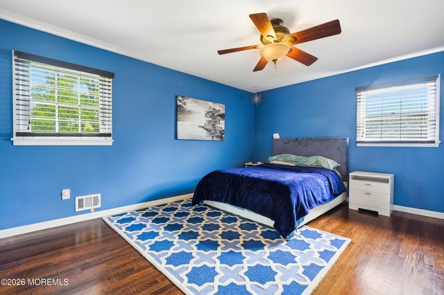 20 Whitehall Circle, Oceanport, NJ 07757