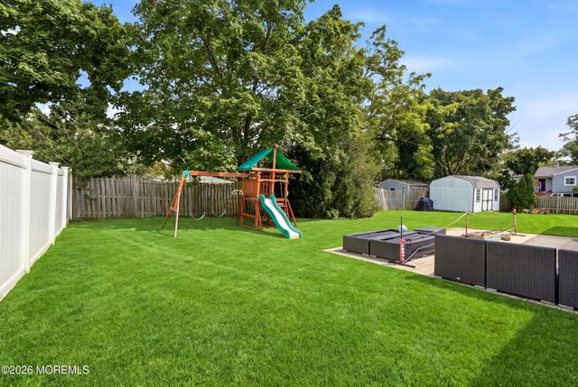 20 Whitehall Circle, Oceanport, NJ 07757