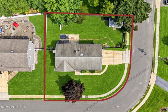 20 Whitehall Circle, Oceanport, NJ 07757