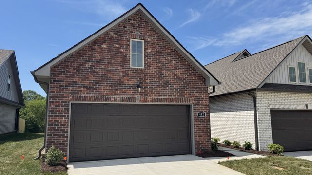 492 W Foxrun, Springfield, TN 37172