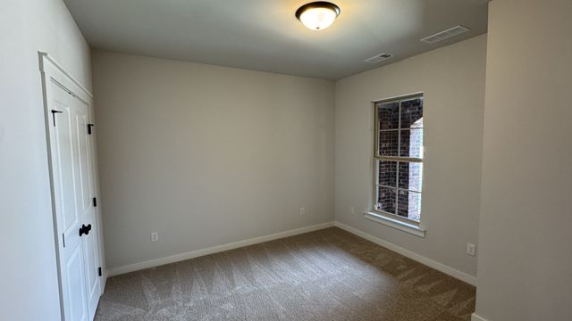 492 W Foxrun, Springfield, TN 37172