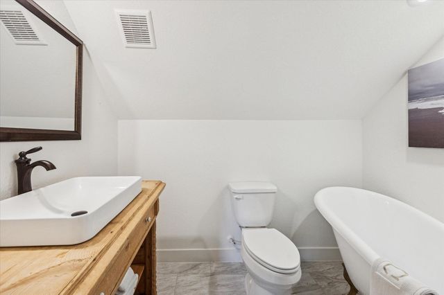 124 Rebekah's Crossing, Round Top, TX 78954