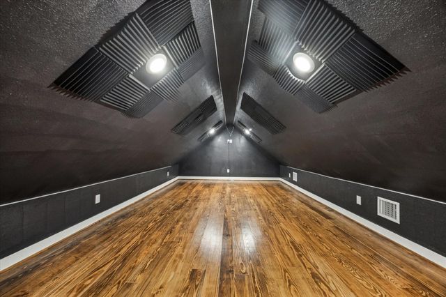 124 Rebekah's Crossing, Round Top, TX 78954