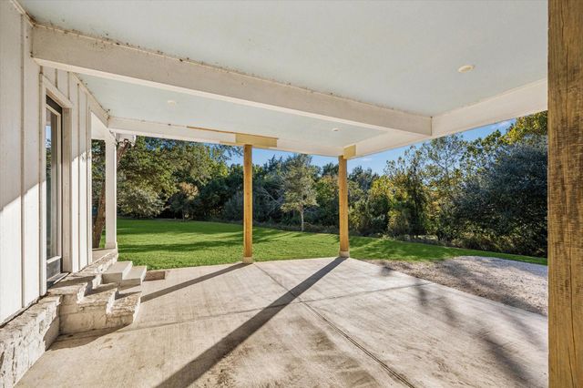 124 Rebekah's Crossing, Round Top, TX 78954