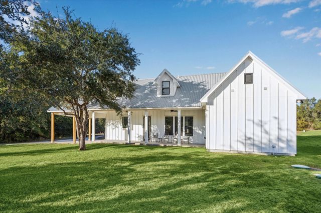 124 Rebekah's Crossing, Round Top, TX 78954