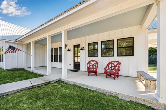 124 Rebekah's Crossing, Round Top, TX 78954