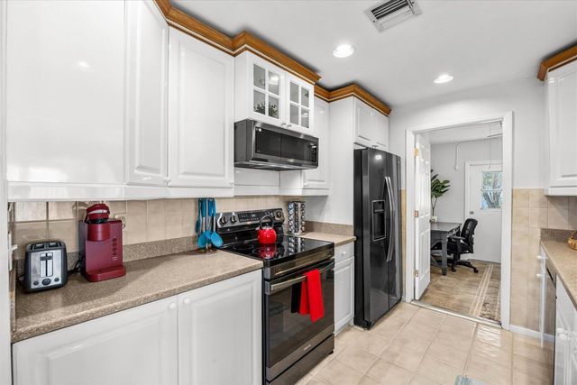 1004 NW 16th Place, Stuart, FL 34994