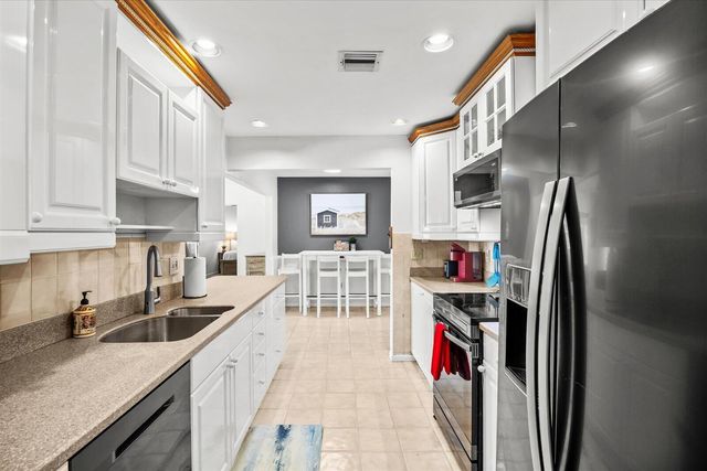 1004 NW 16th Place, Stuart, FL 34994