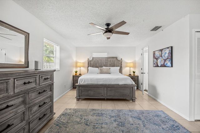 1004 NW 16th Place, Stuart, FL 34994
