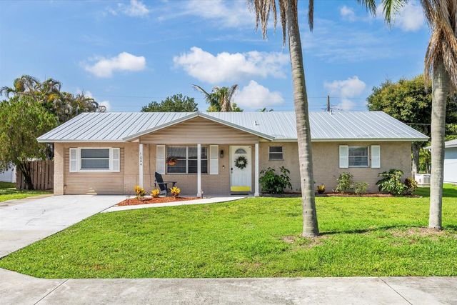 1004 NW 16th Place, Stuart, FL 34994