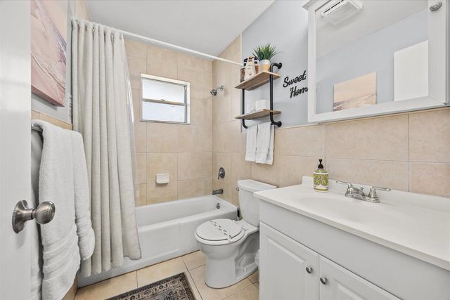 1004 NW 16th Place, Stuart, FL 34994