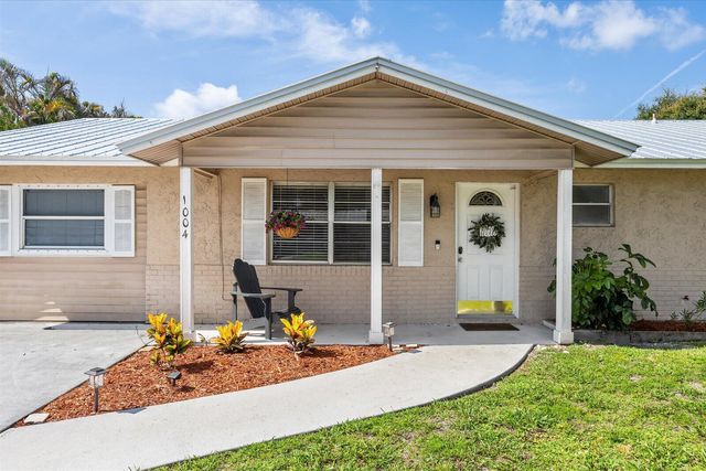 1004 NW 16th Place, Stuart, FL 34994