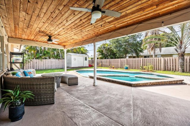 1004 NW 16th Place, Stuart, FL 34994