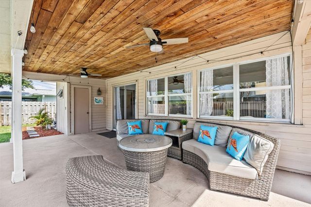 1004 NW 16th Place, Stuart, FL 34994