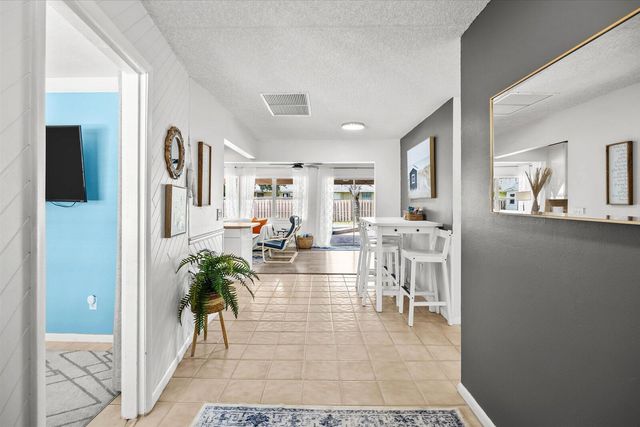 1004 NW 16th Place, Stuart, FL 34994
