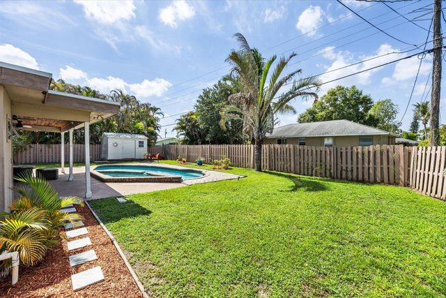 1004 NW 16th Place, Stuart, FL 34994