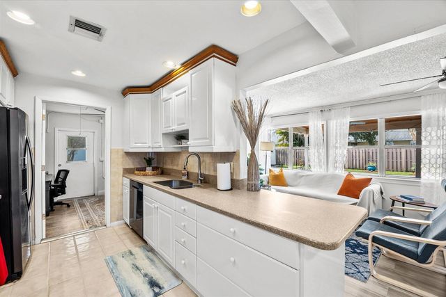 1004 NW 16th Place, Stuart, FL 34994