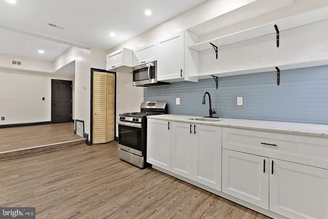 1732 MCCULLOH ST, Baltimore, MD 21217