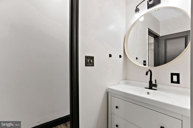 1732 MCCULLOH ST, Baltimore, MD 21217