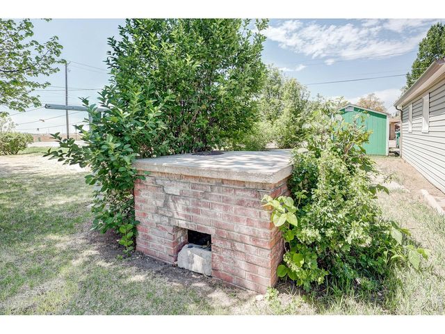 4 Cottonwood Ave, Eaton, CO 80615