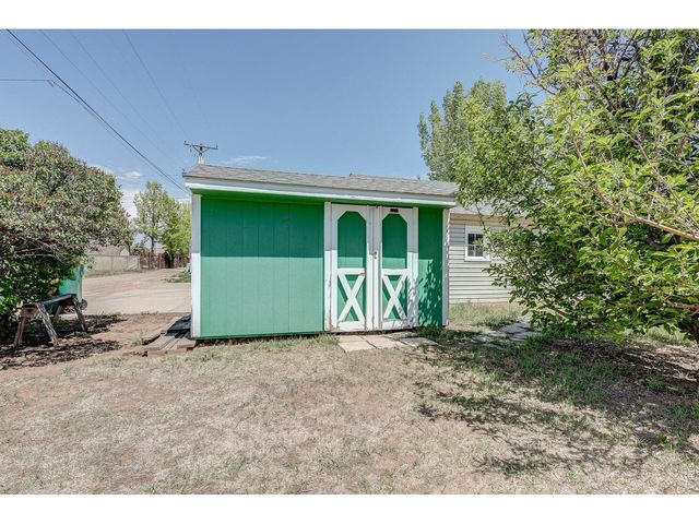 4 Cottonwood Ave, Eaton, CO 80615