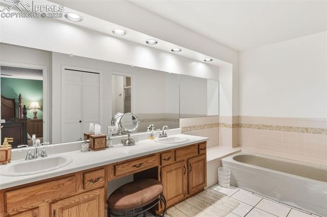 2005 Windham Way 8, Colorado Springs, CO 80906