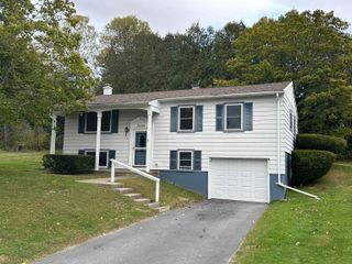 12 Brentwood Drive, Rutland City, VT 05701