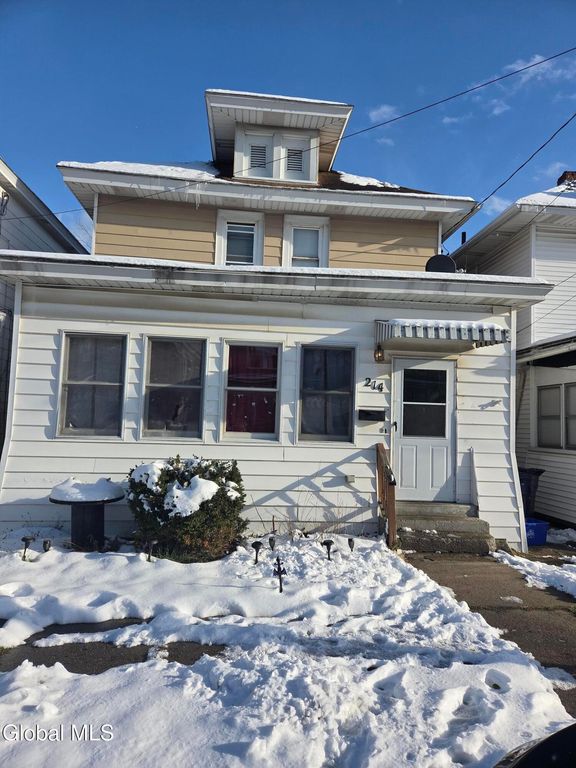 214 6th Avenue, Watervliet, NY 12189
