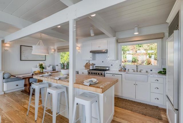 621 Beach Drive, Aptos, CA 95003