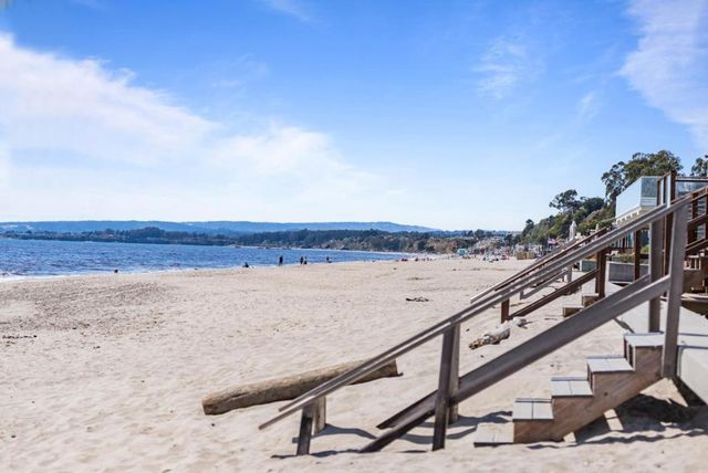 621 Beach Drive, Aptos, CA 95003