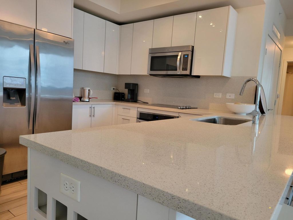 999 SW 1st Avenue 1914, Miami, FL 33130