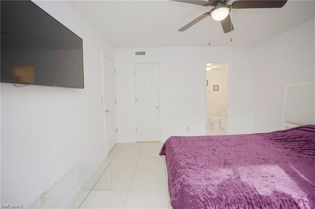 4635 Bayshore DR # P7, Naples, FL 34112