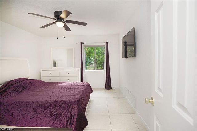 4635 Bayshore DR # P7, Naples, FL 34112