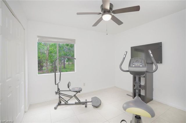 4635 Bayshore DR # P7, Naples, FL 34112