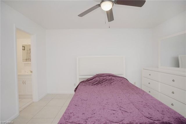 4635 Bayshore DR # P7, Naples, FL 34112