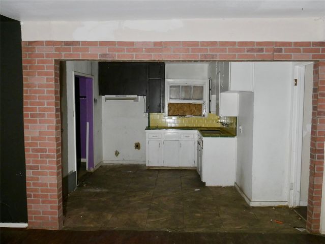 5221 Malmedy Road, Houston, TX 77033