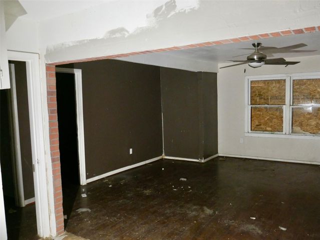 5221 Malmedy Road, Houston, TX 77033