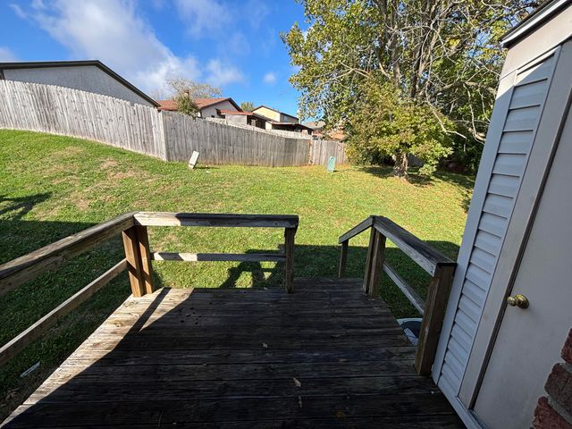 575 El Paseo Place, Lexington, KY 40517