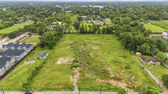 5903 Mansfield Landing Lane, Houston, TX 77091