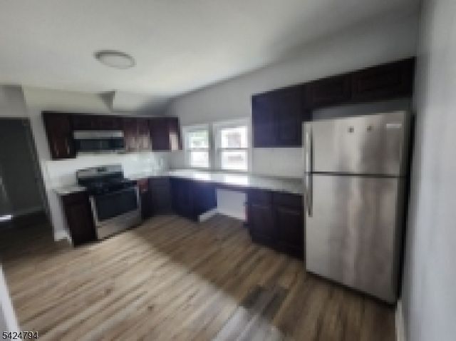 272 Wainwright St, Newark City, NJ 07112